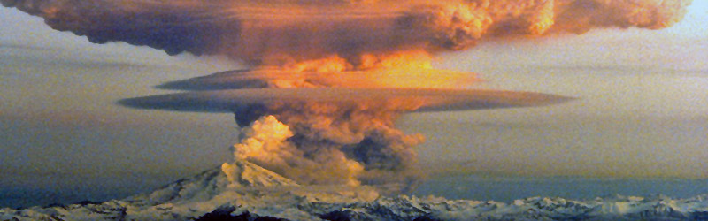 Aschewolke des Mount Redoubt 1990 (c)  United States Geological Survey / Public Domain